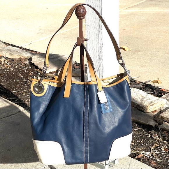 Coach Navy and White Hobo Bag - Picture 1 of 15